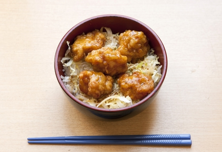 鶏カラ丼 350円